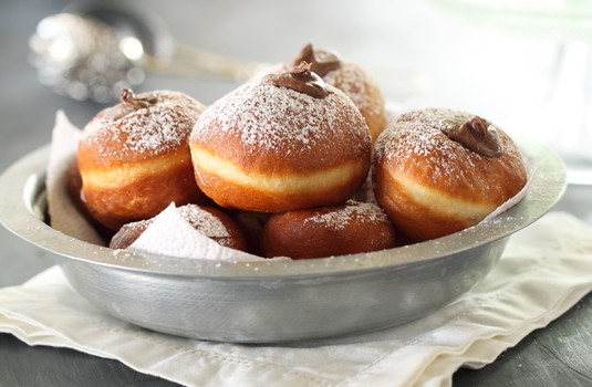 סופגניה במילוי ריבת חלב ללא גלוטן | פינובייקרי