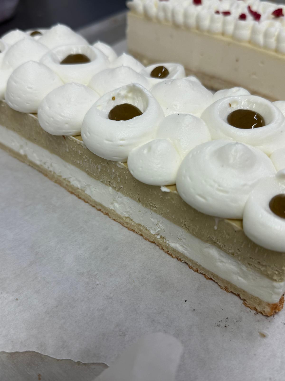 עוגת פס גבינה ופיסטוק ללא גלוטן  | ביגה