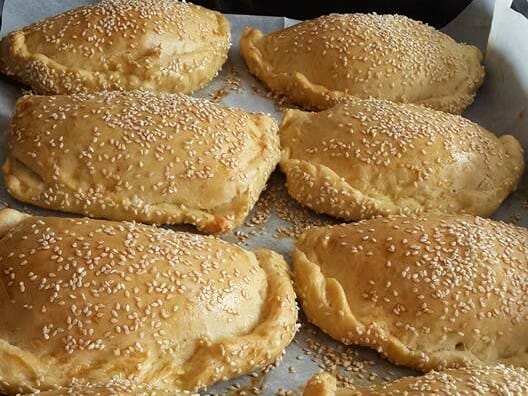 חם וטרי-סמבוסק גבינה ללא גלוטן