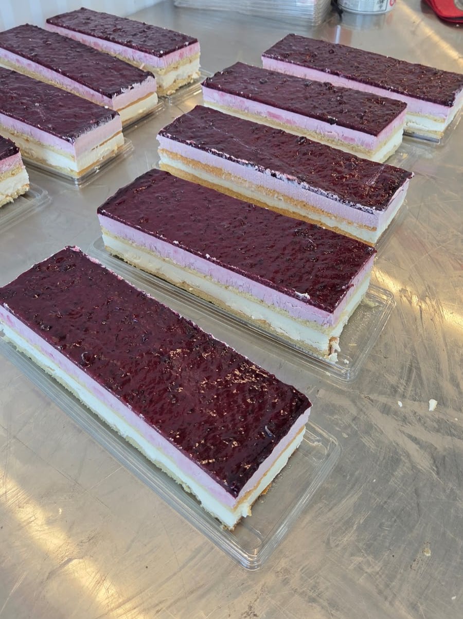 עוגת פס מעדן פירות יער ללא גלוטן| אליס (עידן ללא גלוטן)